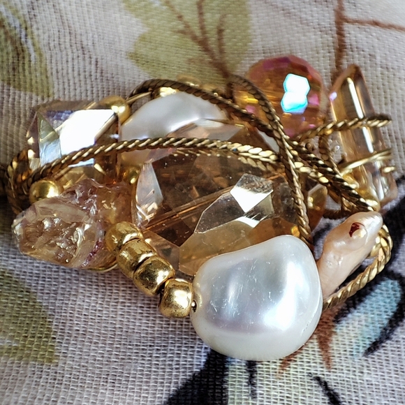Mixed Media Wire Wrapped Gold Tone Faux Pearl Crystal Shell Necklace Pendant - Picture 5 of 10